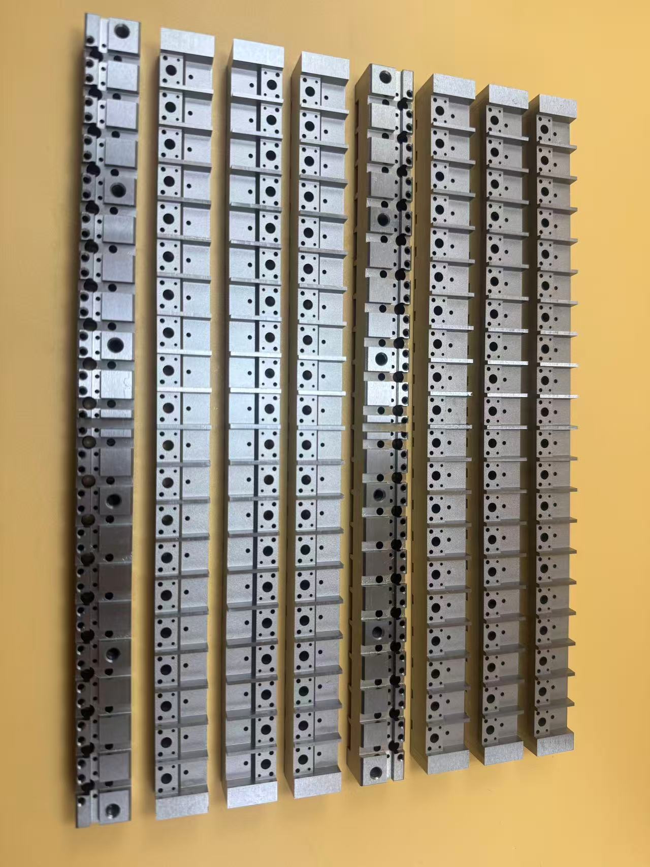 Apakah faktor utama yang mempengaruhi Bahagian EDM Wayar?